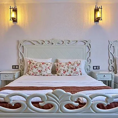 Hotel Cunda Pusula By Megaron Homes